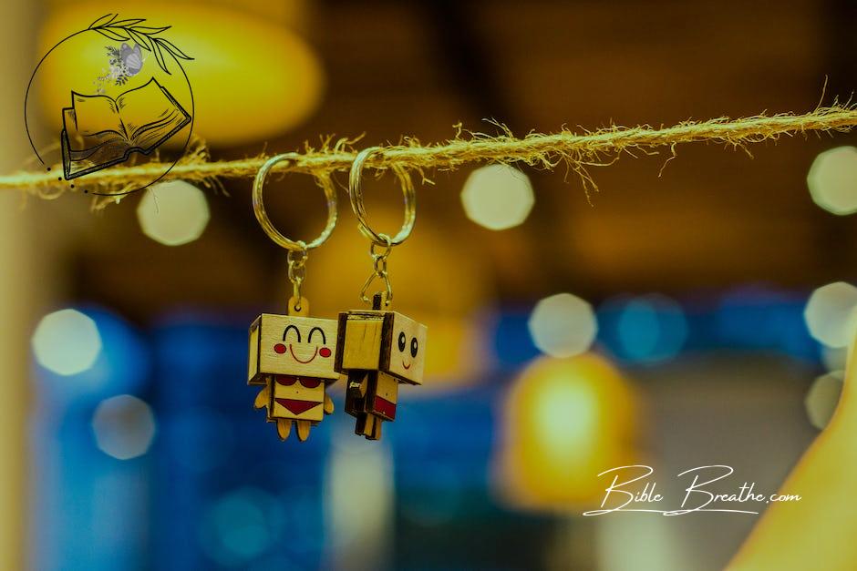 Shallow Focus Photography of Keychains